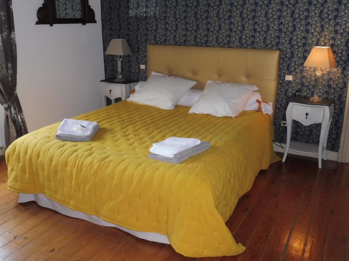 Les Terres Basses Hotel Fabrezan Exterior photo